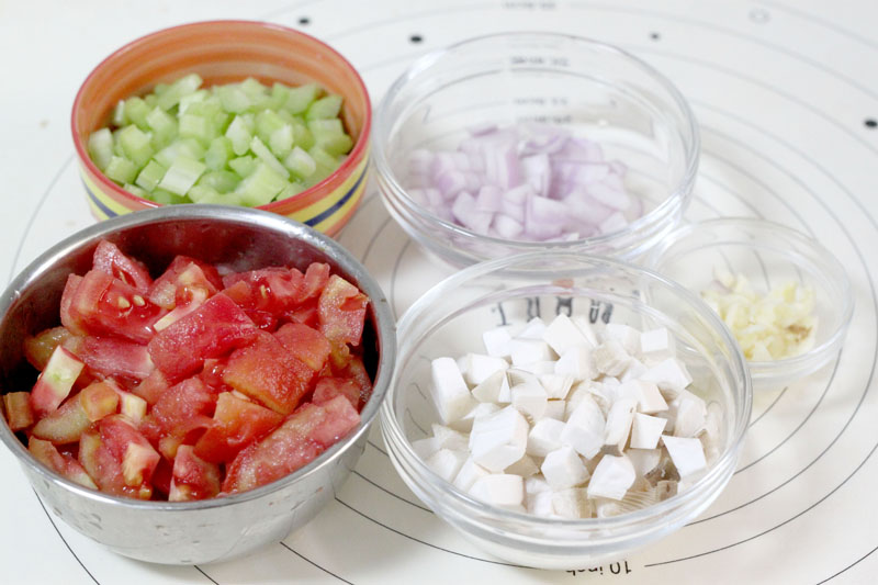 西红柿打卤燕麦面