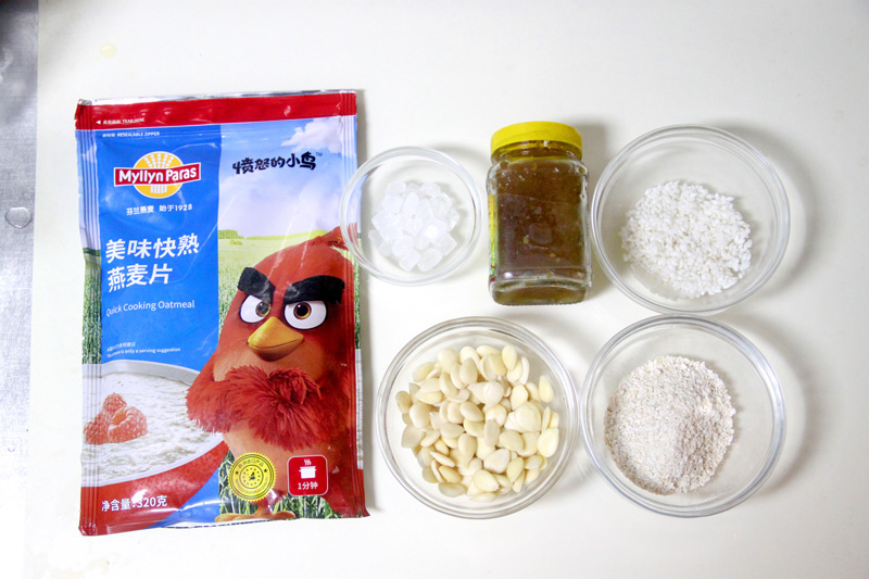 燕麦桂花杏仁茶