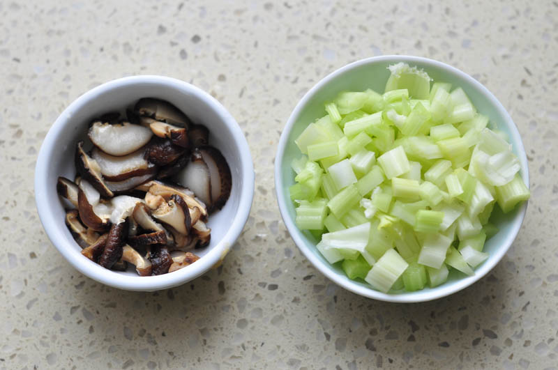 燕麦鸡蛋瘦肉粥