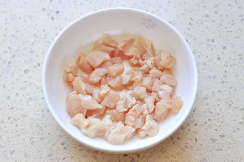 燕麦香菇鸡丁窝蛋粥