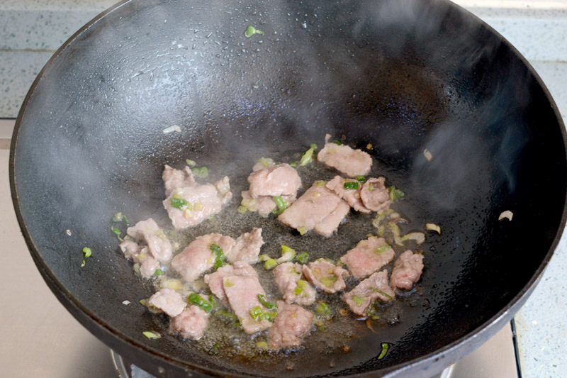 燕麦肉片疙瘩汤
